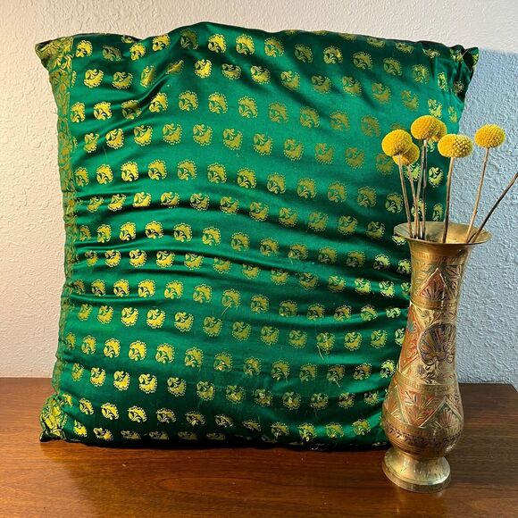 Large Square Pillows, Green Gold, Floor Pouf, 20" x 20" inch - Picture 4 of 7